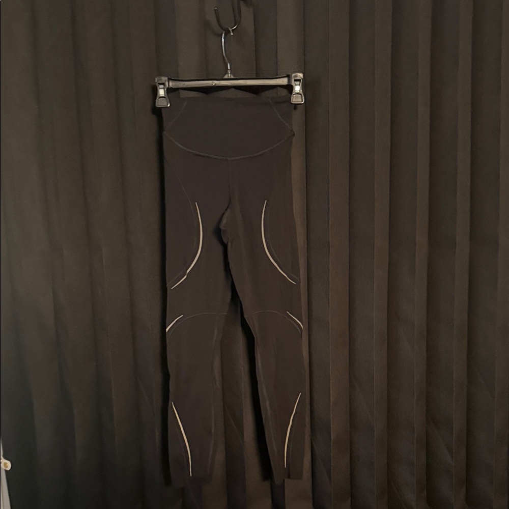 Lululemon woman Black Leggings with Reflective Accents